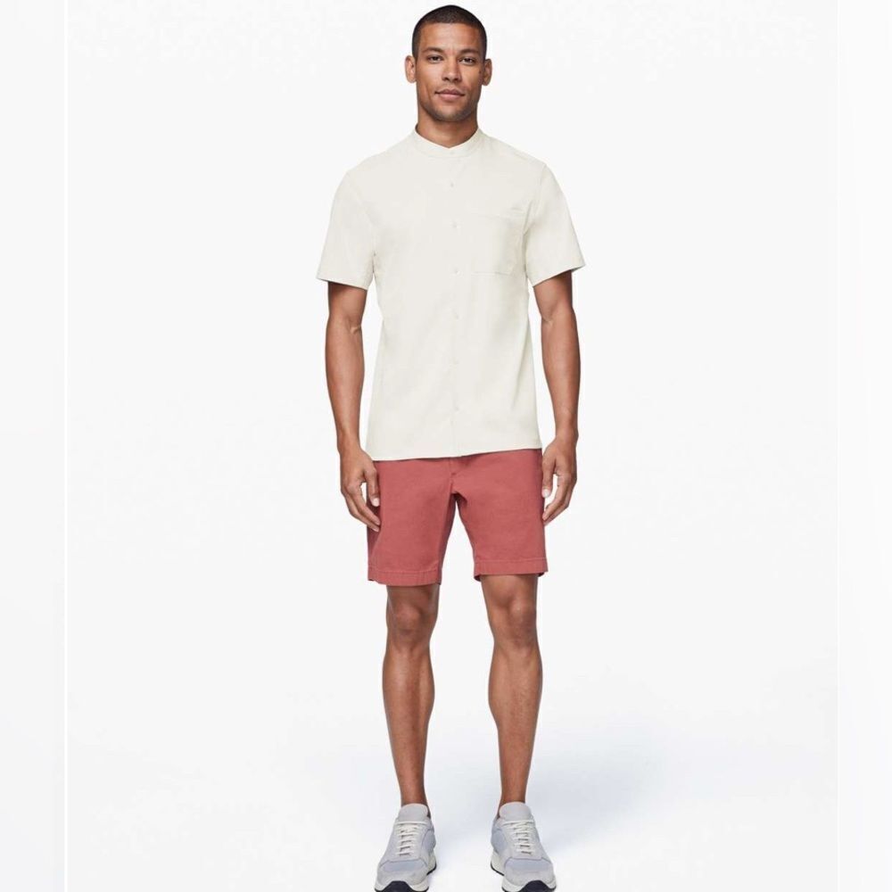 Lululemon Daily Drift Short Sleeve Shirt
Size Medium